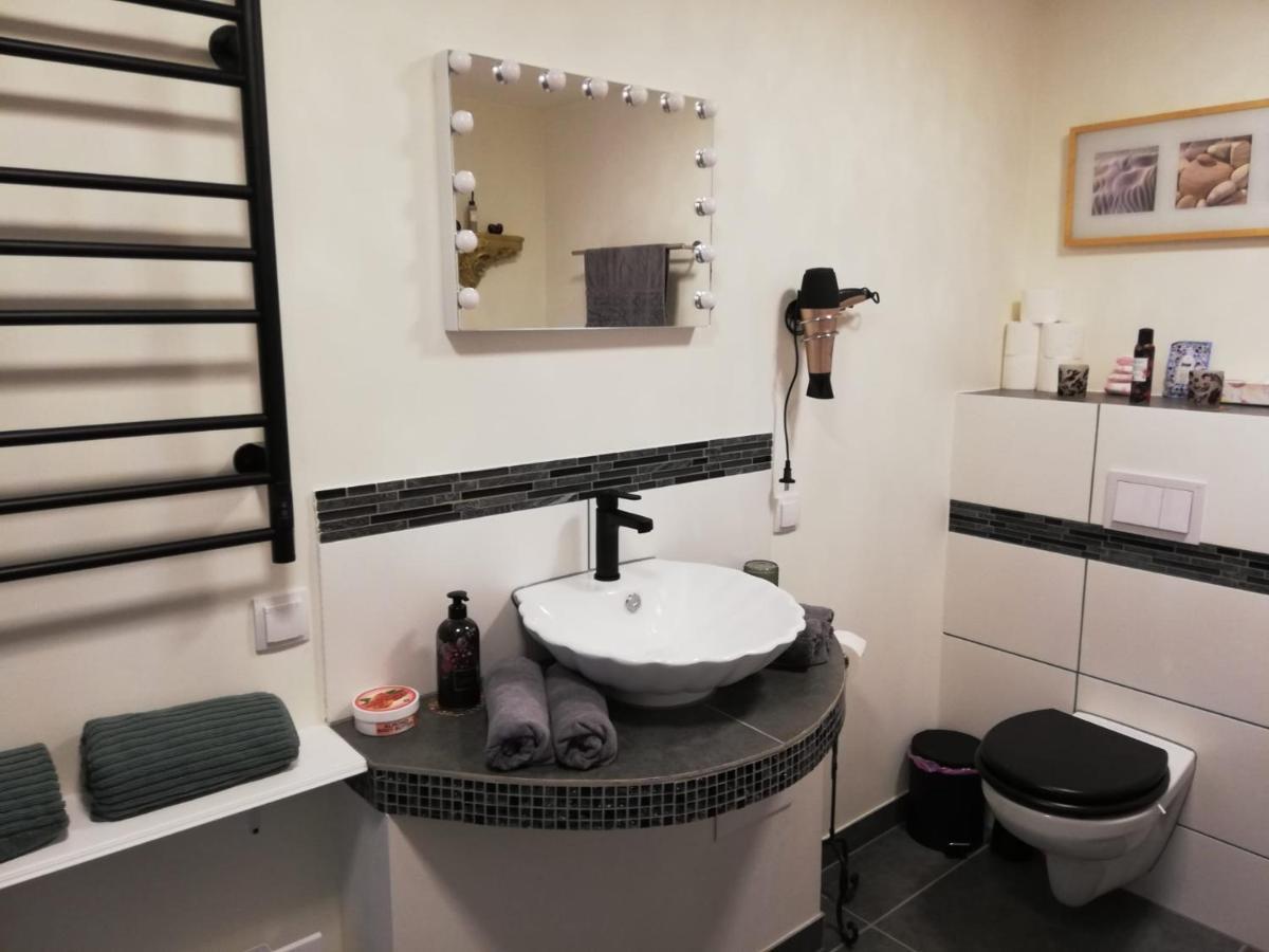 Apartment Melanie Hovmantorp Ngoại thất bức ảnh
